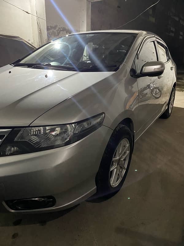 Honda City IVTEC 2015 in lush condition perfect car for home use 7