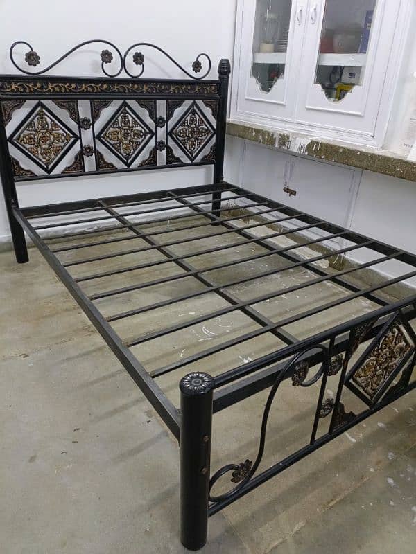 iron bed for sell 0