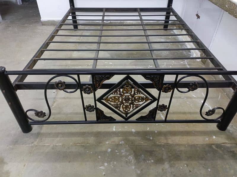 iron bed for sell 2