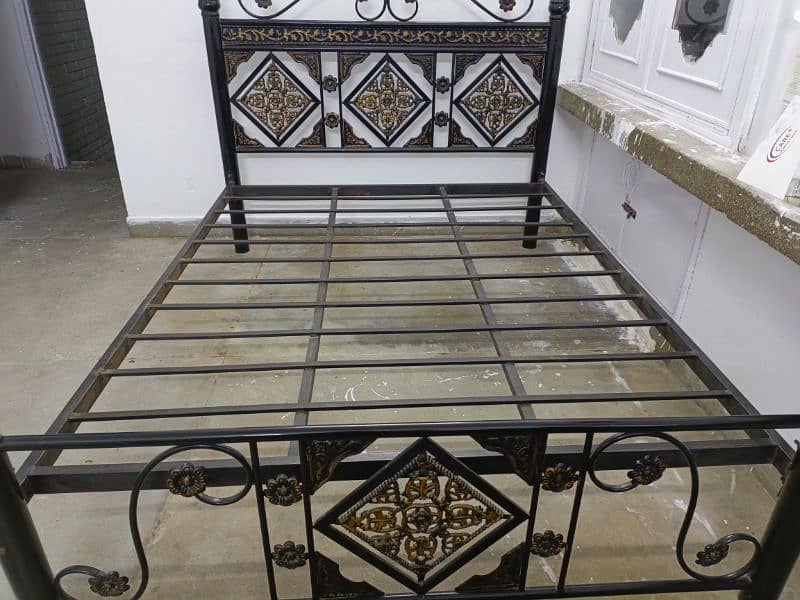 iron bed for sell 3