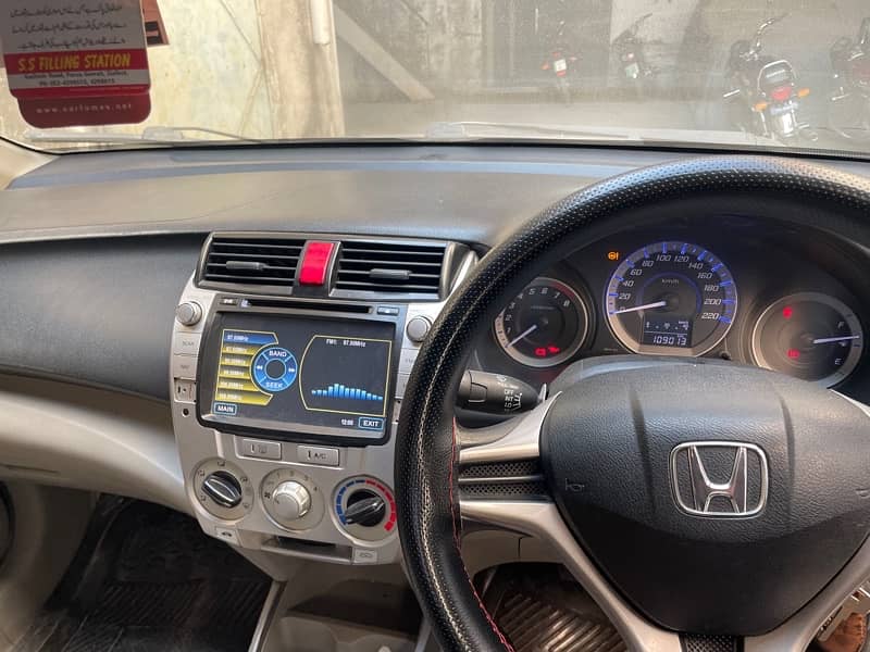 Honda City IVTEC 2015 in lush condition perfect car for home use 1