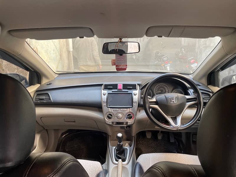 Honda City IVTEC 2015 in lush condition perfect car for home use 2