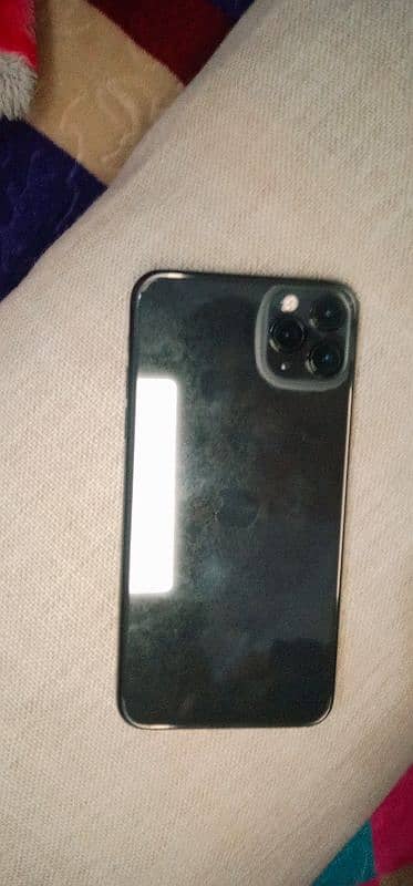 I'm selling iphone 11 pro max 1