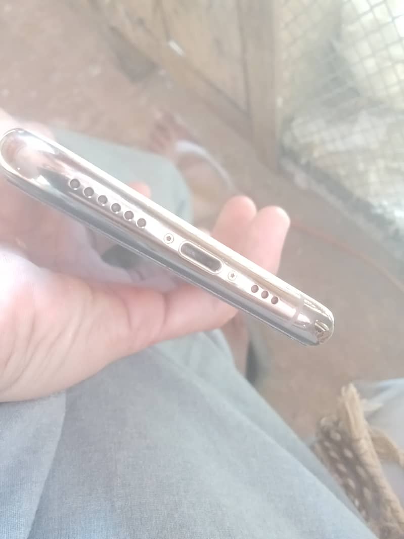 iphone 11 pro golden clower non pta for sale 3