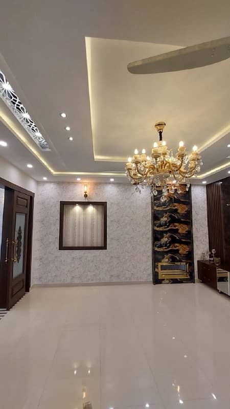 10 Marla House For Rent In Sector C Bahria Town Lahore Near To Commercial Hub , Everything Is Walking Distance, Super Hot Location Deal Done With Owner Meeting 7