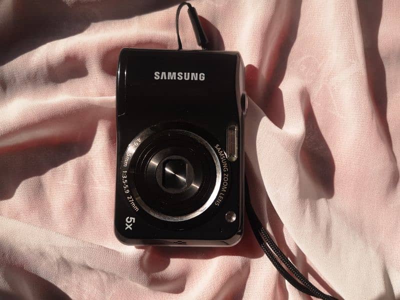 Samsung ES28 CAMERA 1