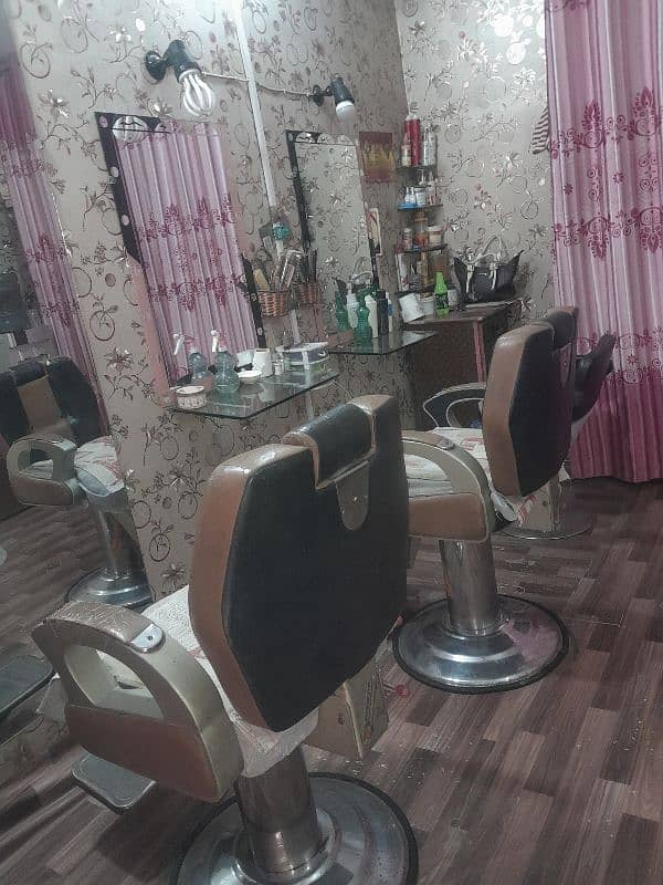 Salon for sale 11