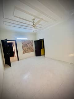 DREAM HOME OFFERS one kanal upper portion Is Available For Rent In DHA Phase 5 Lahore At Super Hot Location. 100% Orginal ad