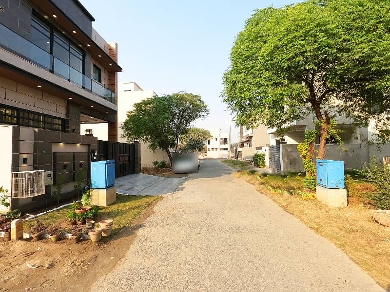 House Available For sale In DHA 11 Rahbar Phase 2 Extension - Block P 8