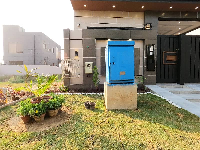 House Available For sale In DHA 11 Rahbar Phase 2 Extension - Block P 9