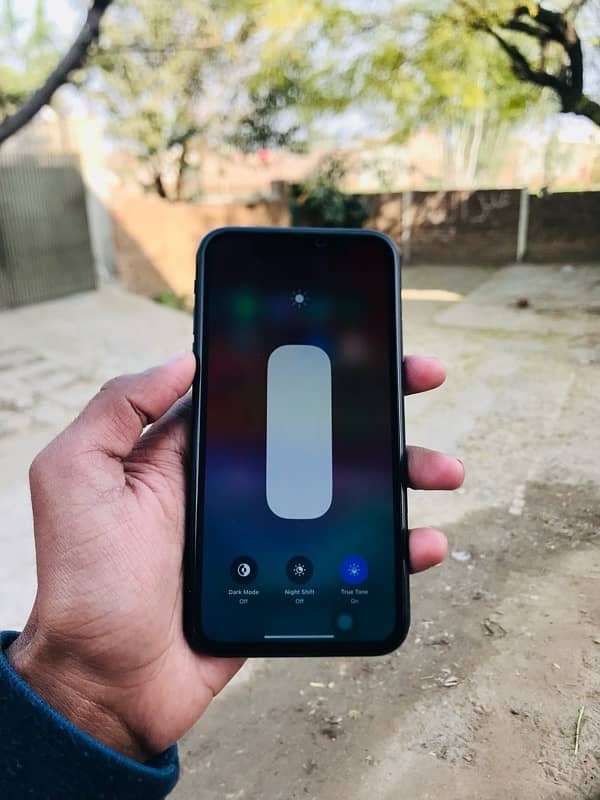 iPhone XR 64GB Non pta JV waterpack 3