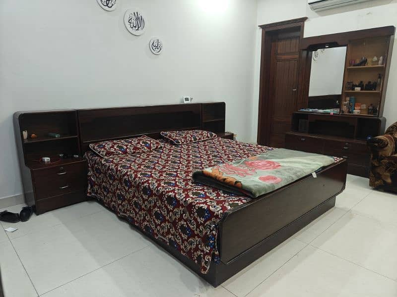 bed set - double bed - pure wooden bed with side tables dressing table 0