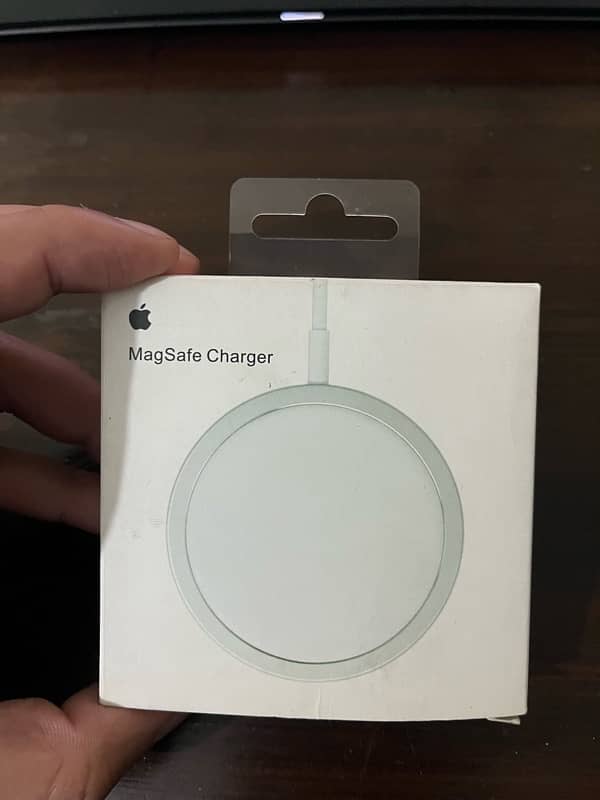 magsafe charger ,20 w 1