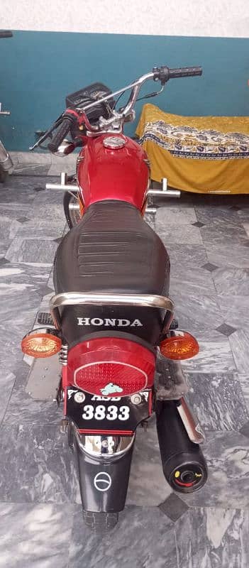 United Honda 125 7