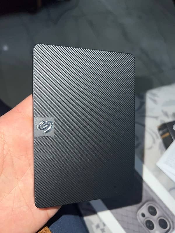 Seagate Expansion 1TB in Warranty 1