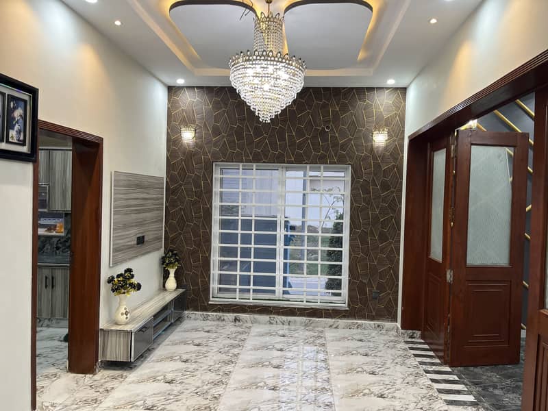 5 MARLA CORNOR BRAND NEW TRIPLE STOREY HOUSE FOR SALE IN ETIHAD TOWN E BLOCK 13