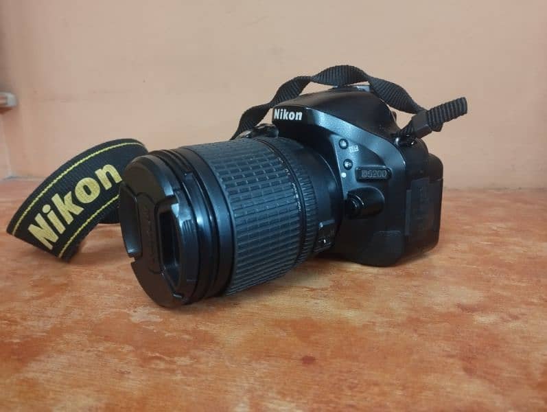 Nikon D5200 for sale. 4