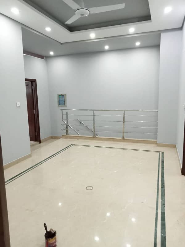 Eden Executive Society Boundary Wall Canal Road Faisalabad 6 Marla Double Storey New House For Rent 0