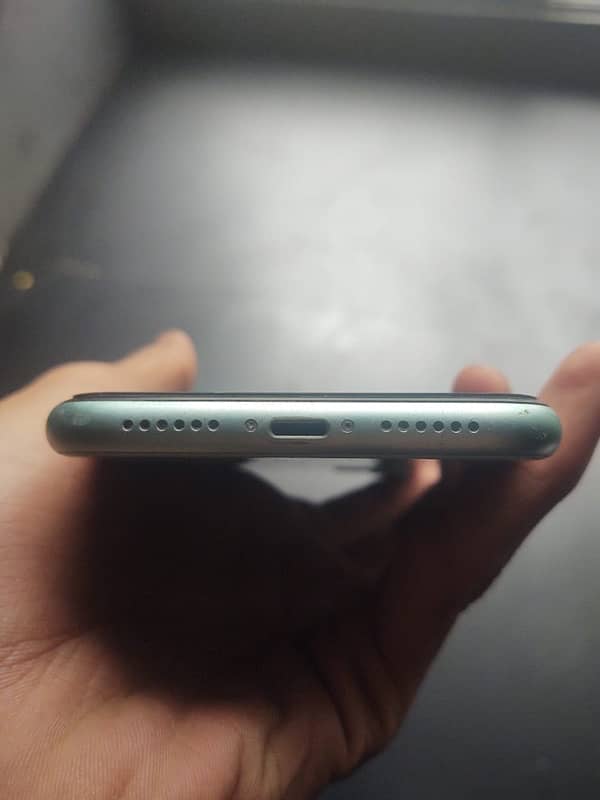 iphone 11 FC Unlock 64 gb Non Pta 2