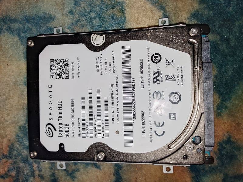 500 GB laptop hard drive price only 3000 ruppes. 2