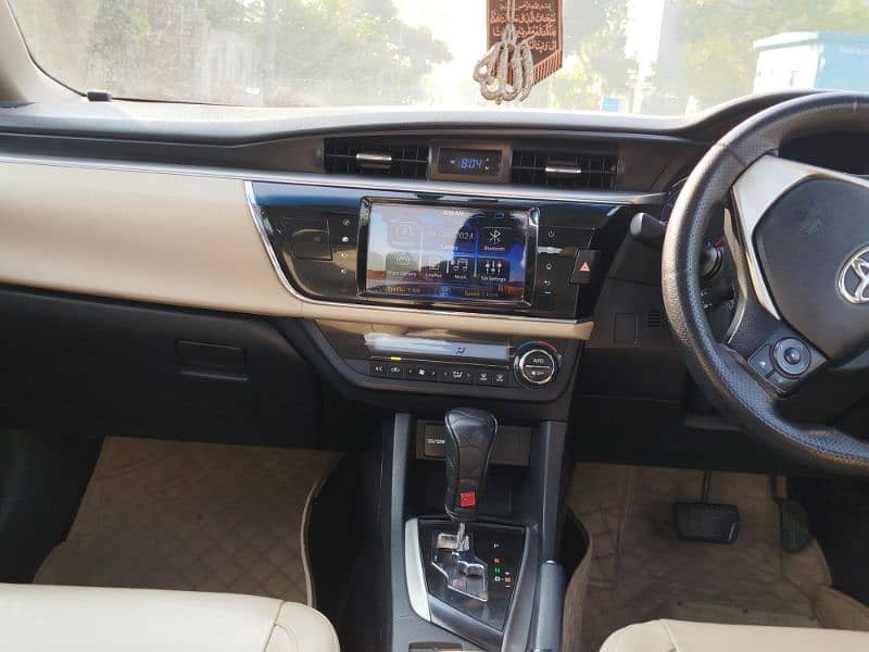 Toyota Altis Grande 2017 11