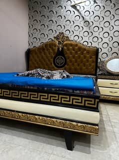 bed set / queen size bed / dressing table/side tables / wall mirrors