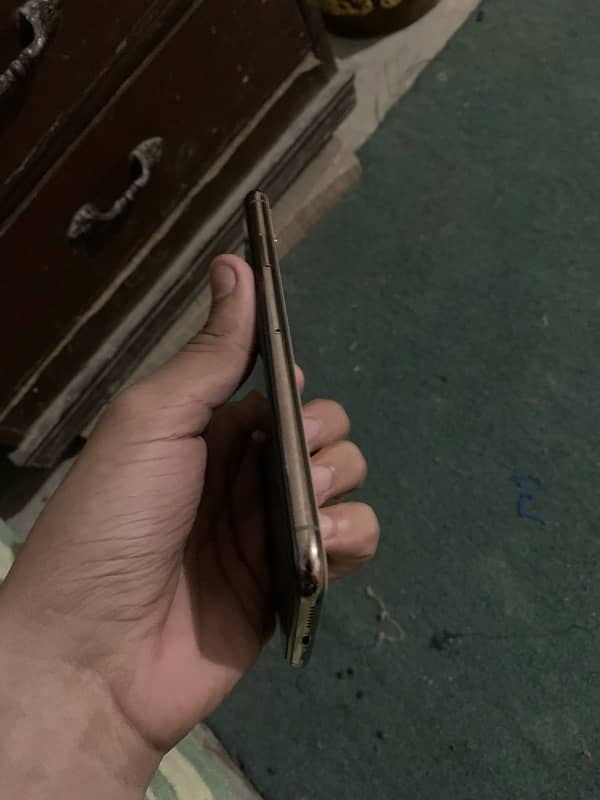 I phone xs max dual pta approved uper walaair pess nhi chal raha 1