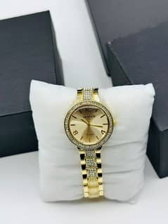 Ladies Stone watch round dial