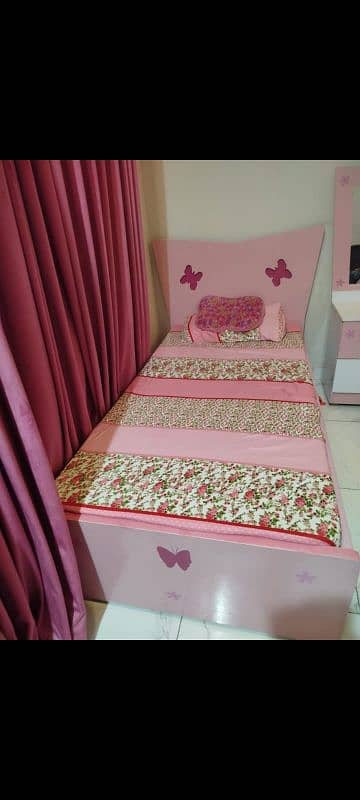 2 single bed for girls with dressing table 2