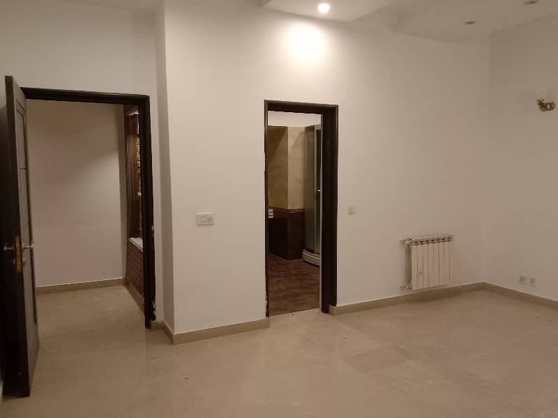 1 Kanal Upper Portion Available For Rent In DHA Phase 1 2