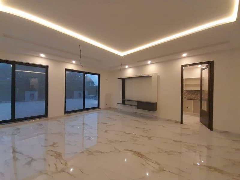 2 Kanal Upper Portion Like A Brand New Lower Portion Lock Available For Rent In DHA 0