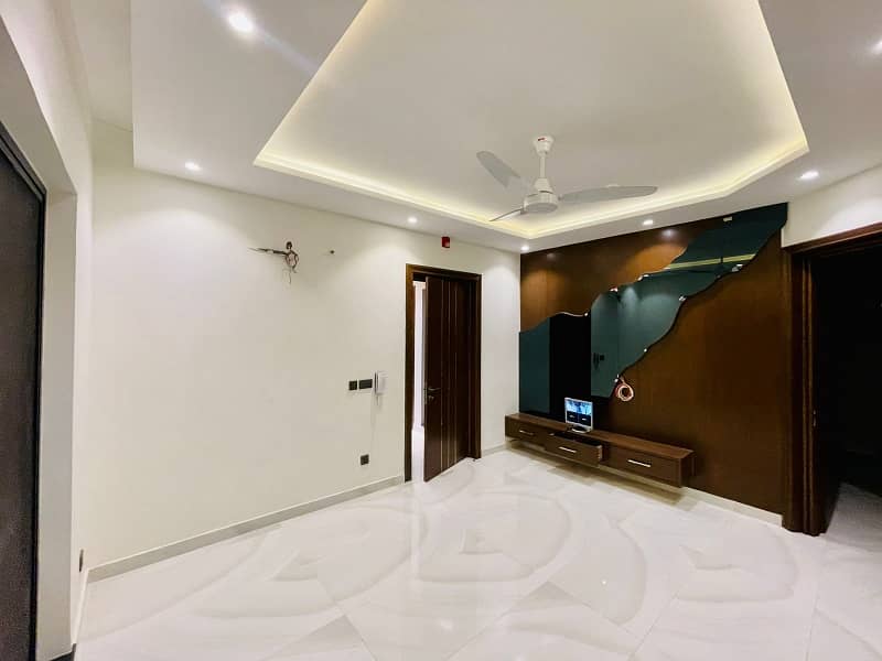 Kanal upper portion available For Rent 5