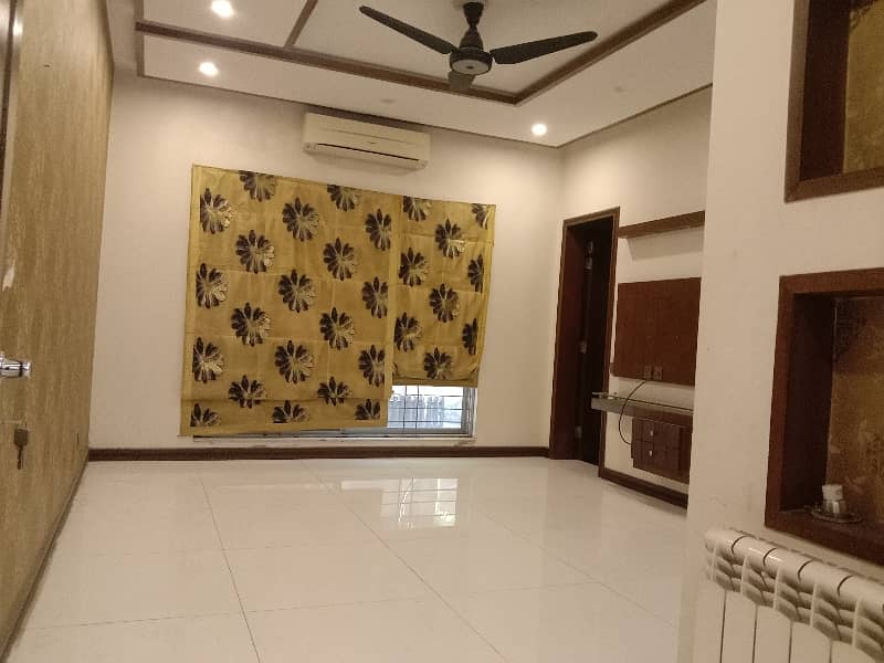 1 Kanal Lower Portion Available For Rent In DHA 12