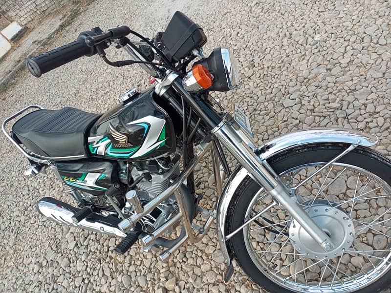 Honda CG 125, model 2023 13