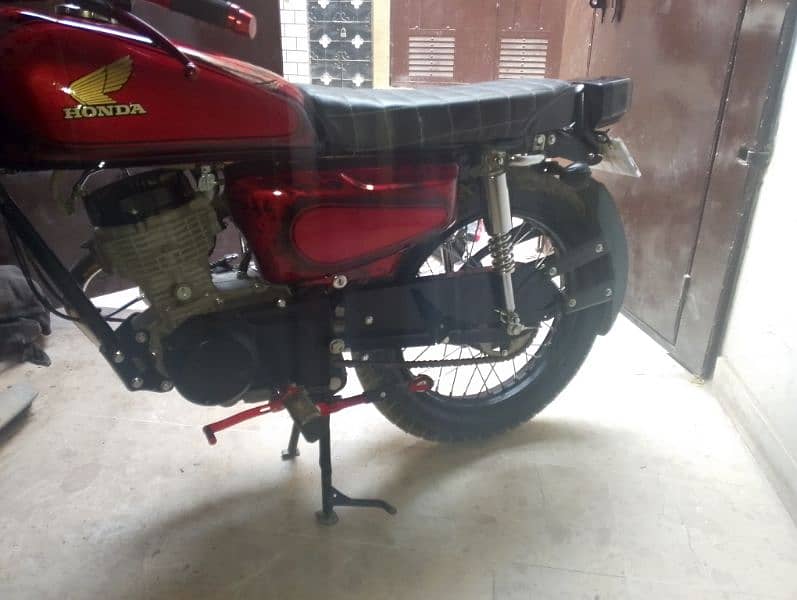 United 125 (CAFE RACER) LIKE zero meter bick for sell 3