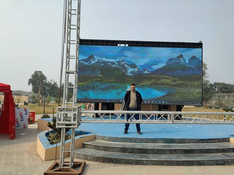 SMD SCREEN INDOOR SMD SCREEN OUTDOOR SMD SCREEN SMD LED VIDEO WALL 5