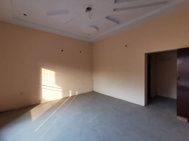 House for rent Khayaban Colony No 3 Eden Garden Road Faisalabad 15 Marla Ground Floor Double Basement Hall 13