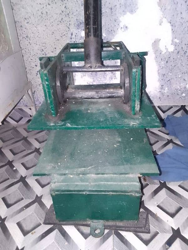 Hawai Chappal Anwar Chapal Hand press Machine For sale 0