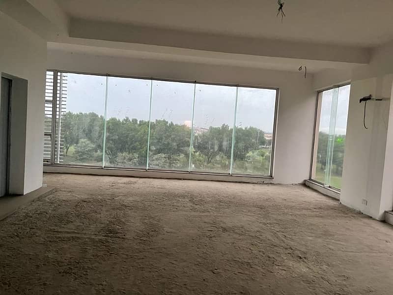 8 Marla Commercial Building Facing Fountain For Sale In Fairways Commercial Defence Raya 3