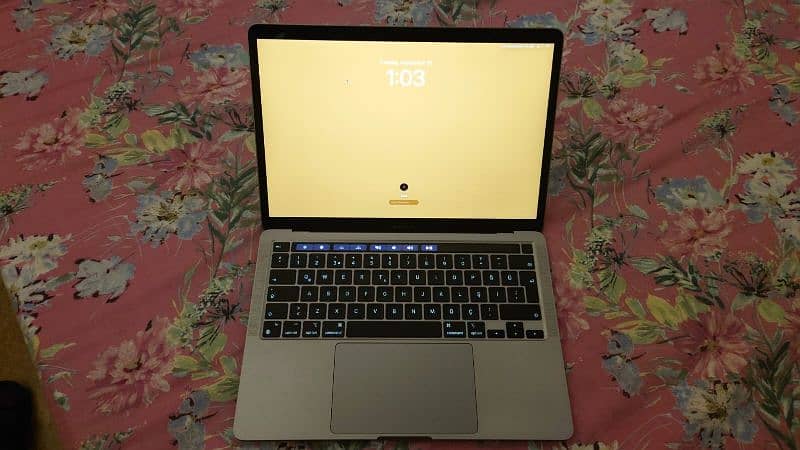 MacBook Pro M1 2020 1