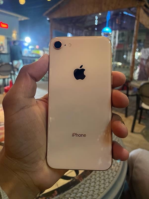 iPhone 8 64GB 0