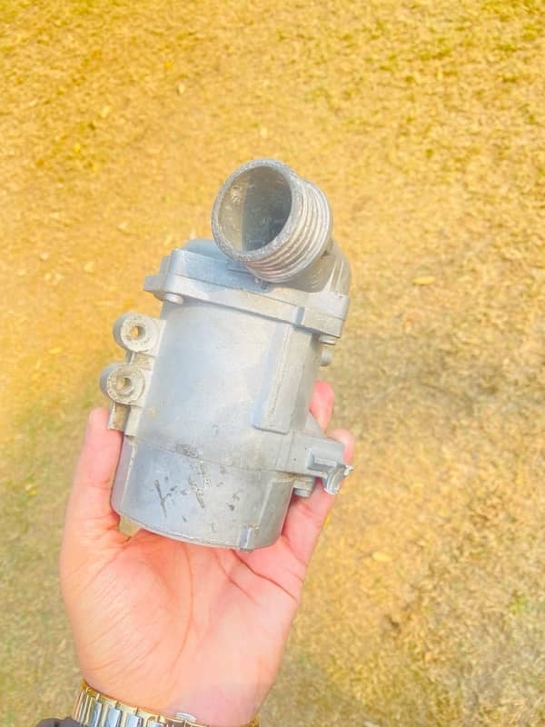 BMW electric water pump 3