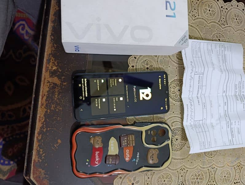 Vivo y21 4gb 64gb only set box and invoice please read full add 0