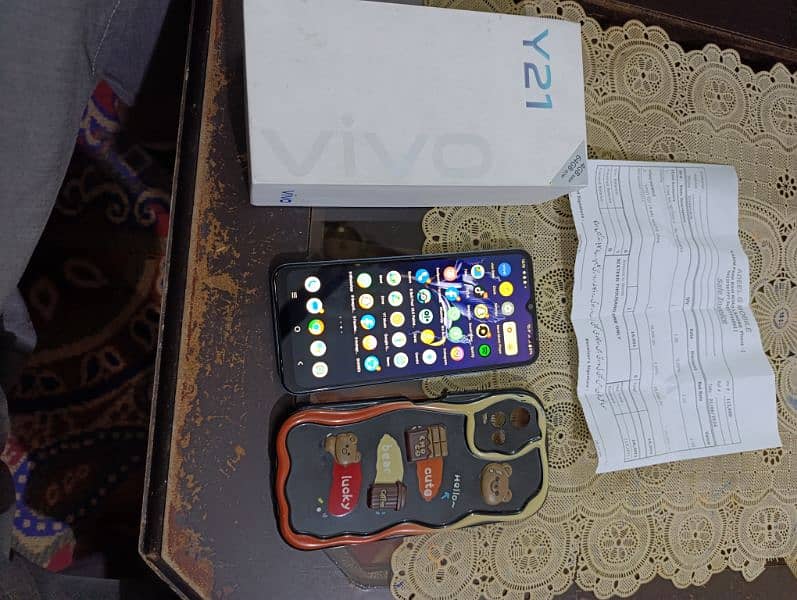 Vivo y21 4gb 64gb only set box and invoice please read full add 1