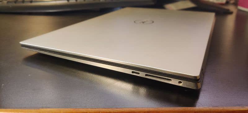 Dell XPS 15 9500, 4k touch i7 1TB ssd 1