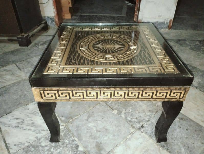 best condition coffee Table for sale size 24×24 0