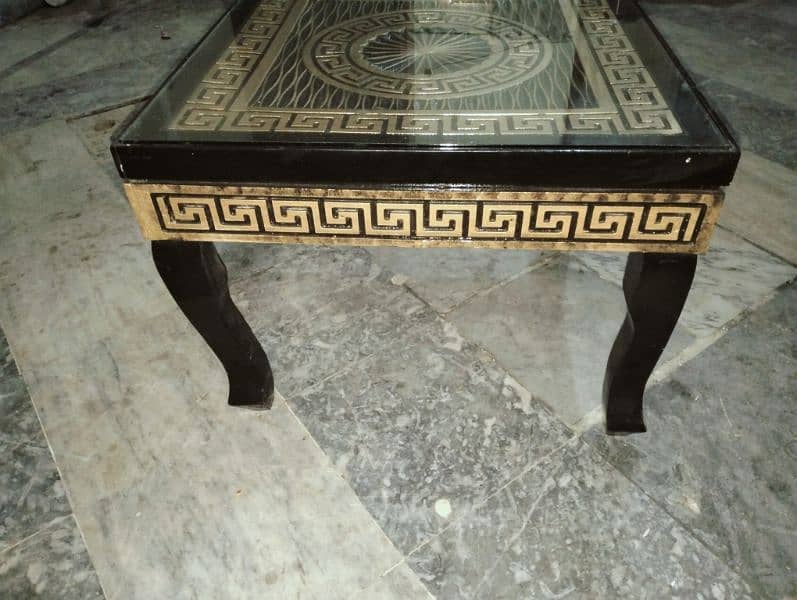 best condition coffee Table for sale size 24×24 1