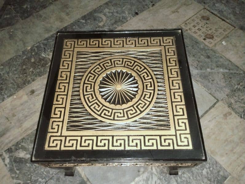 best condition coffee Table for sale size 24×24 3