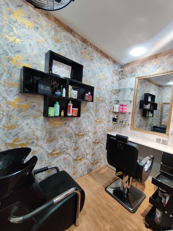 Beauty saloon for sale / complete setup sale / condition 8/10 5