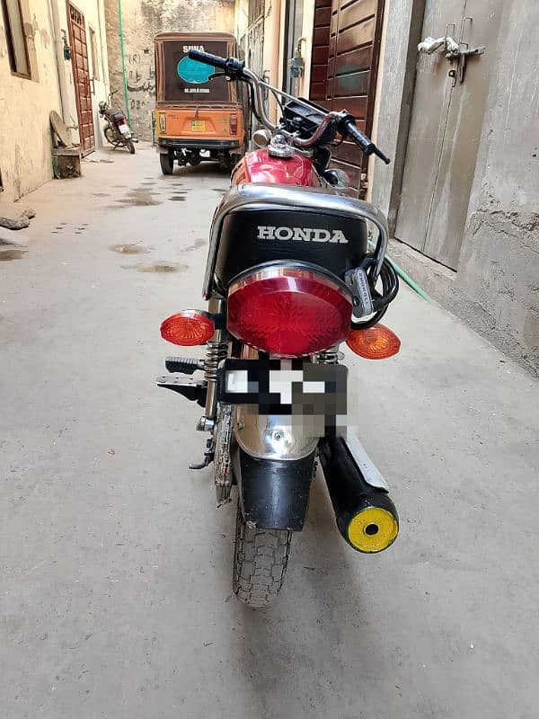 Honda 125 2017-B 3